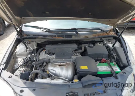 2015 Toyota Camry Se z USA, uszkodzony, nr VIN 4T1BF1FK4FU083550